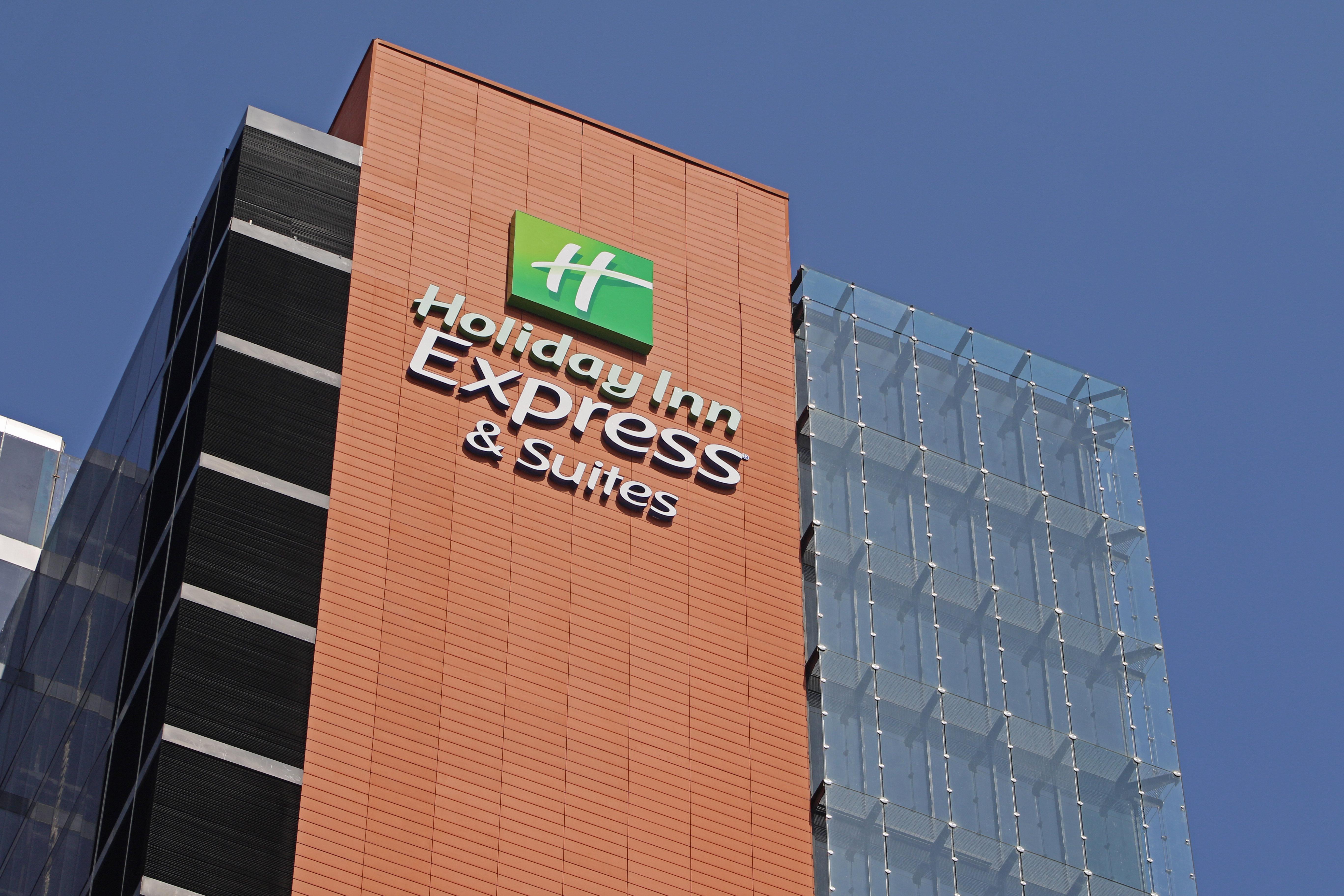 Holiday Inn Express & Suites Monterrey Valle By Ihg San Pedro Garza Garcia Exterior photo