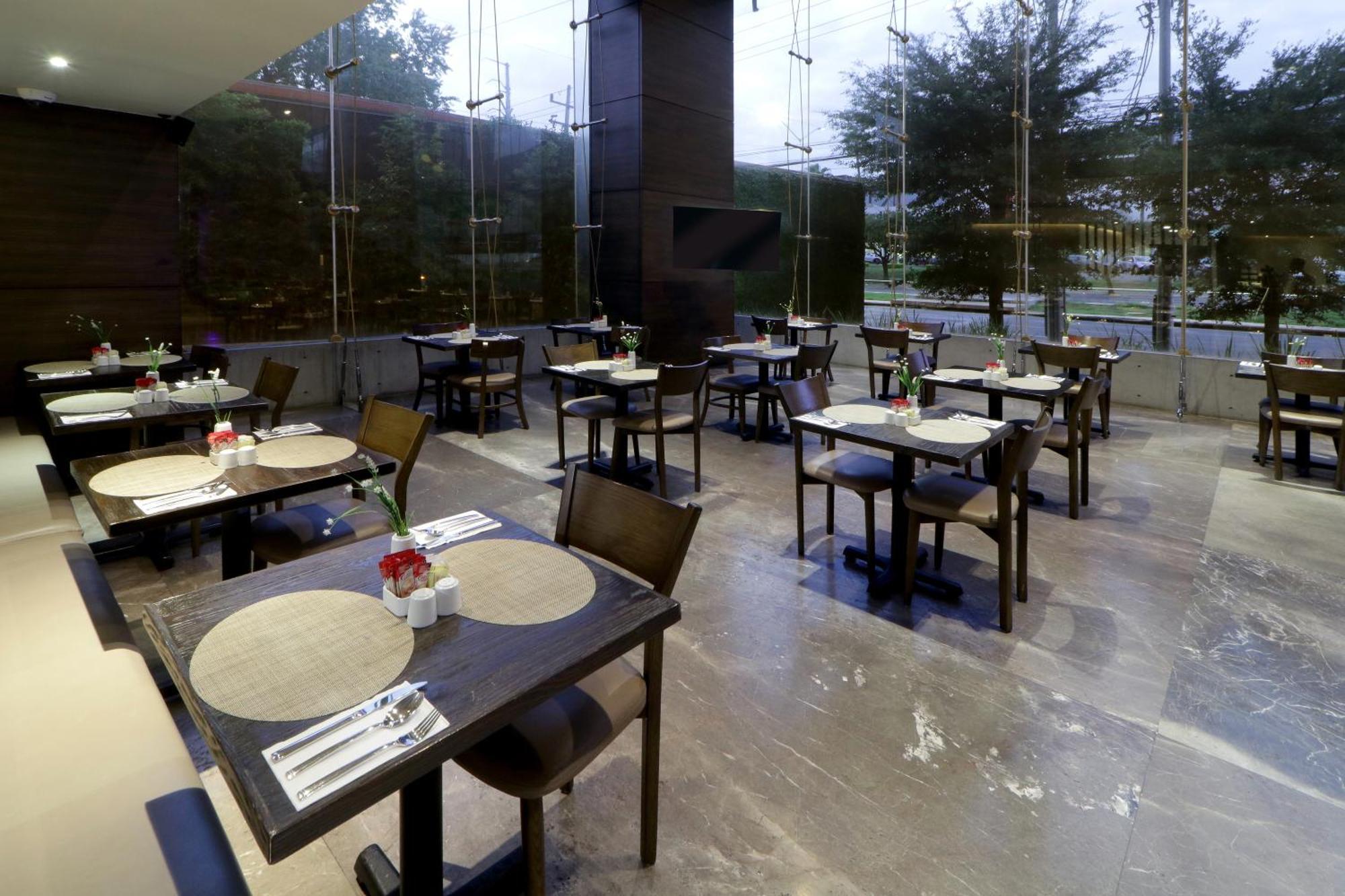 Holiday Inn Express & Suites Monterrey Valle By Ihg San Pedro Garza Garcia Exterior photo